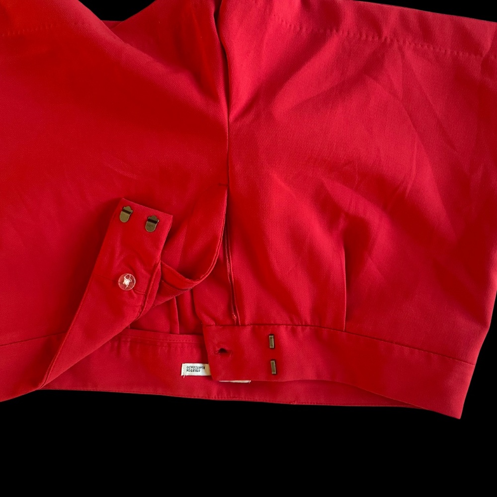 Red budiness shorts